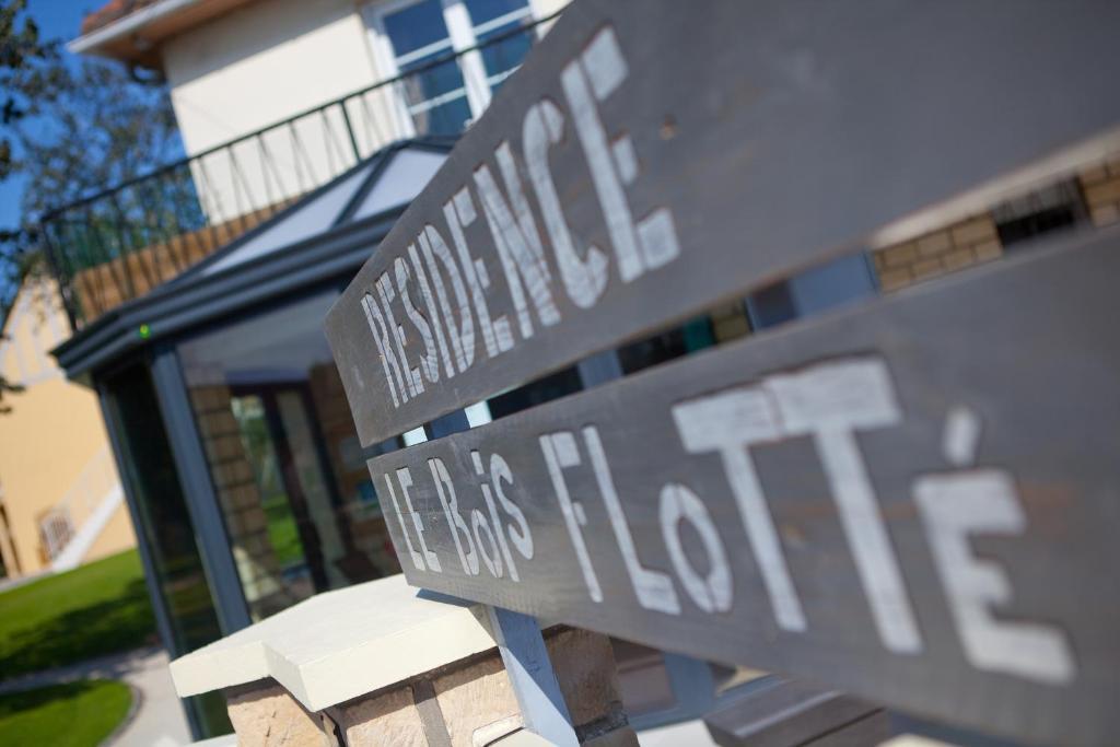 Residence Le Bois Flotte Merville-Franceville-Plage Exteriör bild