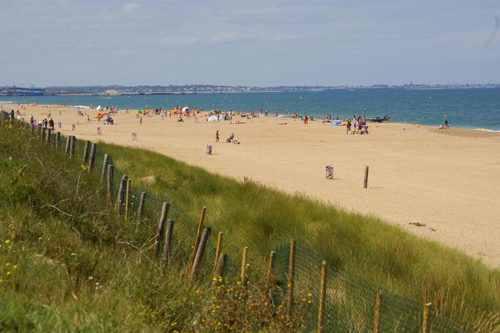 Residence Le Bois Flotte Merville-Franceville-Plage Exteriör bild
