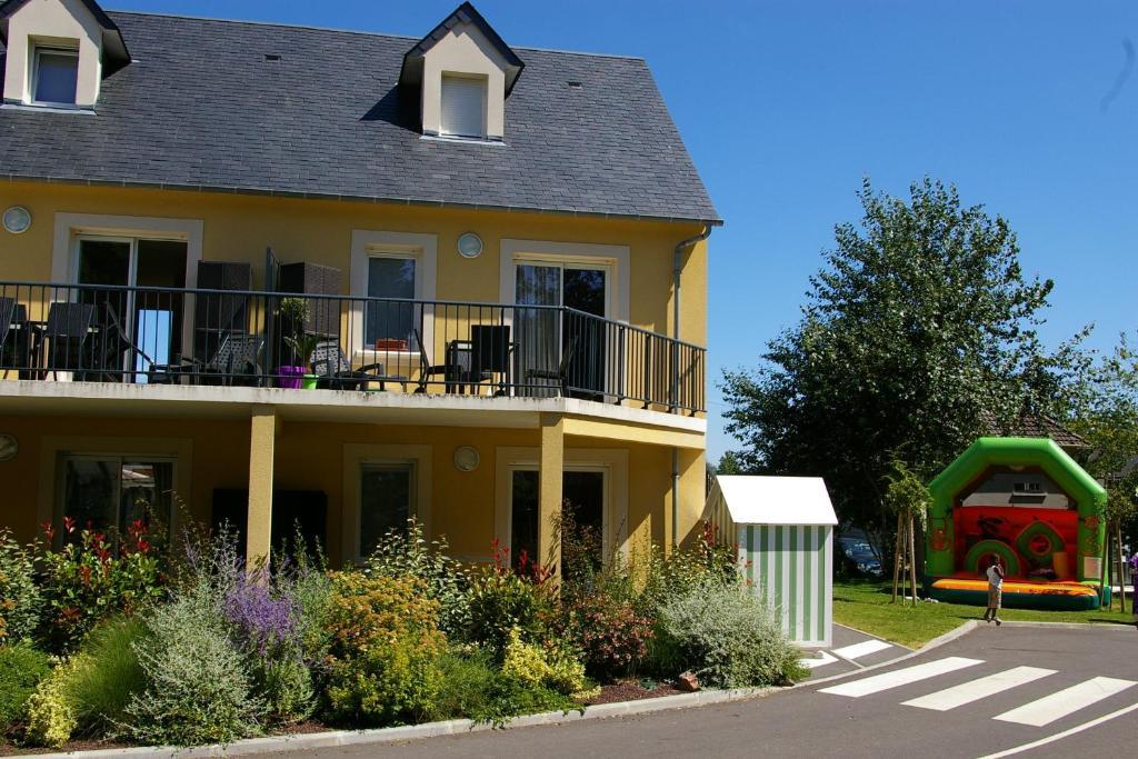 Residence Le Bois Flotte Merville-Franceville-Plage Exteriör bild