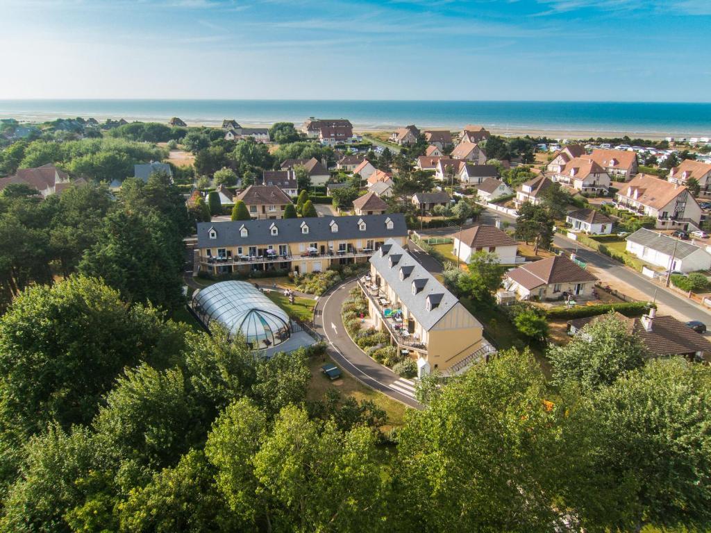 Residence Le Bois Flotte Merville-Franceville-Plage Exteriör bild